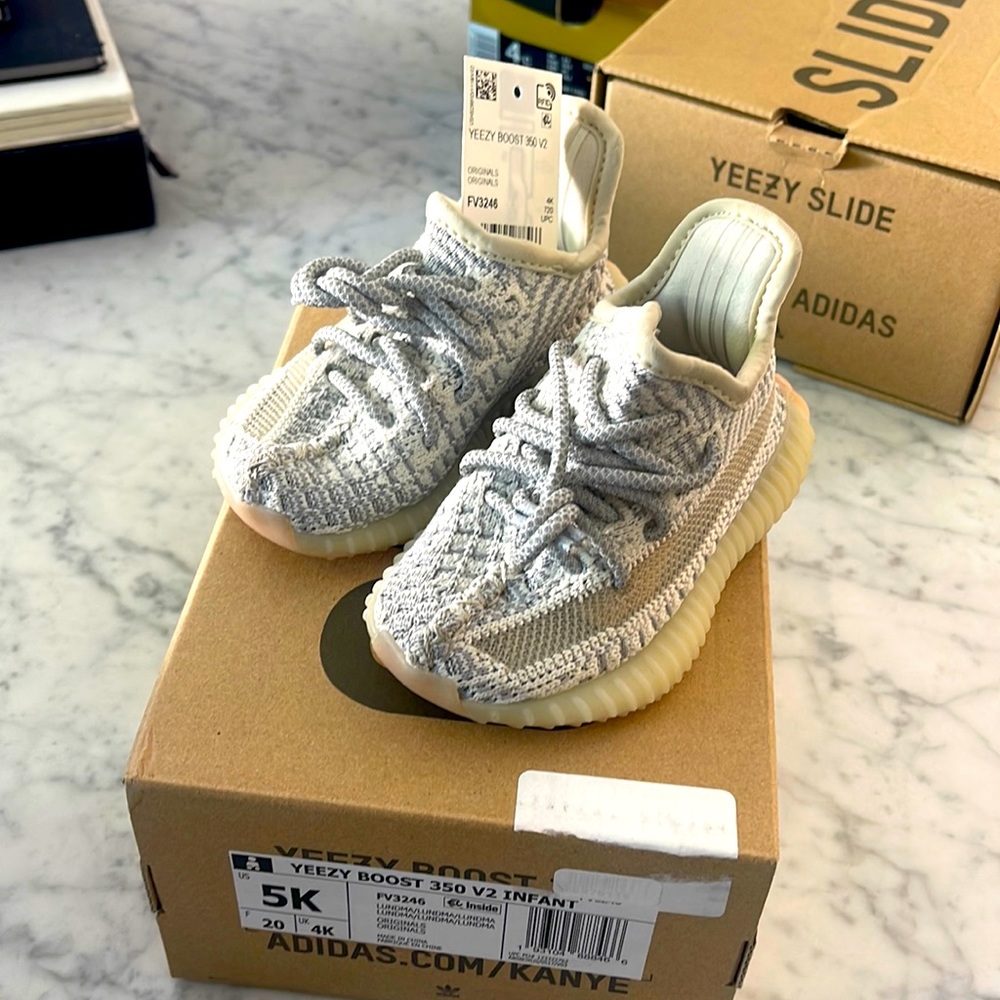 Brand new Yeezy boost 350 V2 infant size 5